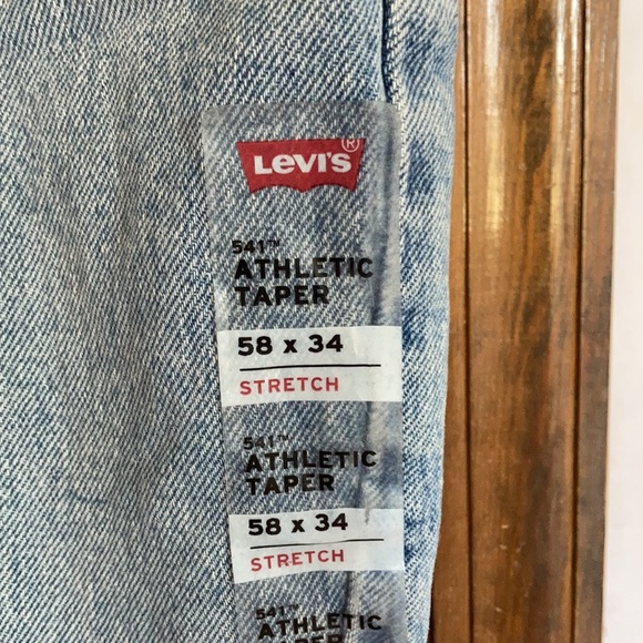 Relisted Levi’s 541 athletic taper distressed jean sits at waist 58 x 34 - Picture 14 of 17
